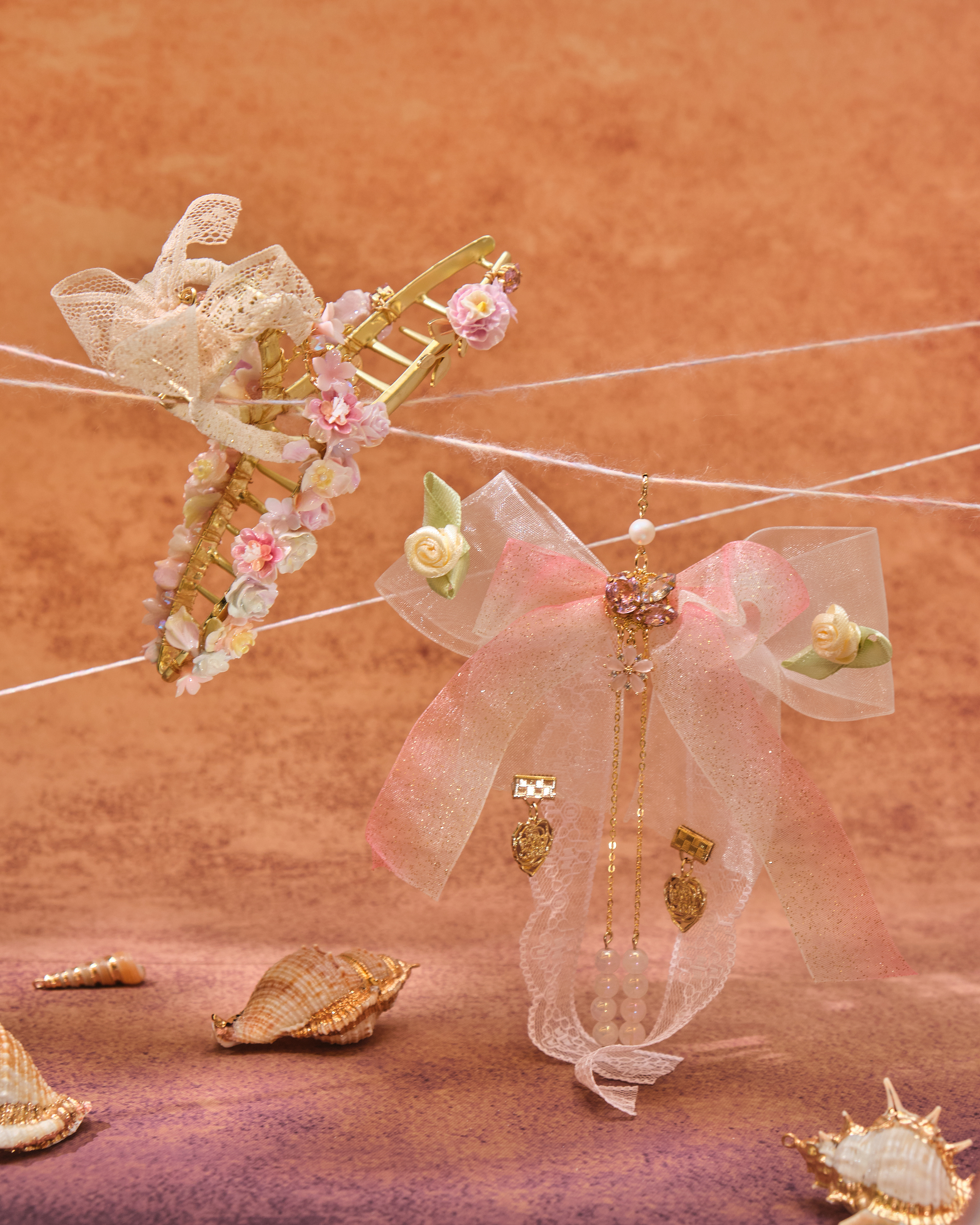 13056 Elegant Flower Language Shark Clip with Detachable Bow