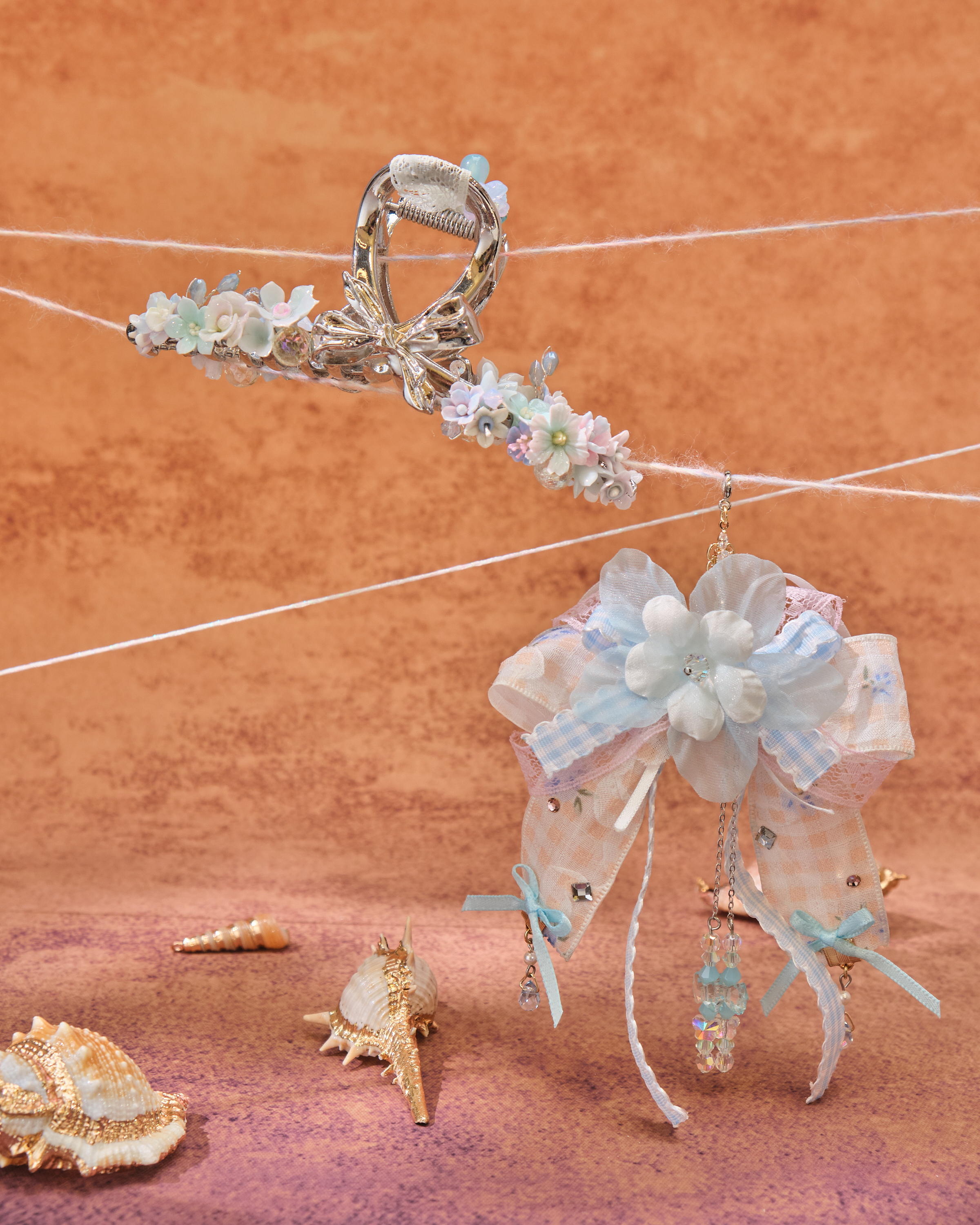 13055 Elegant Flower Language Shark Clip with Detachable Bow