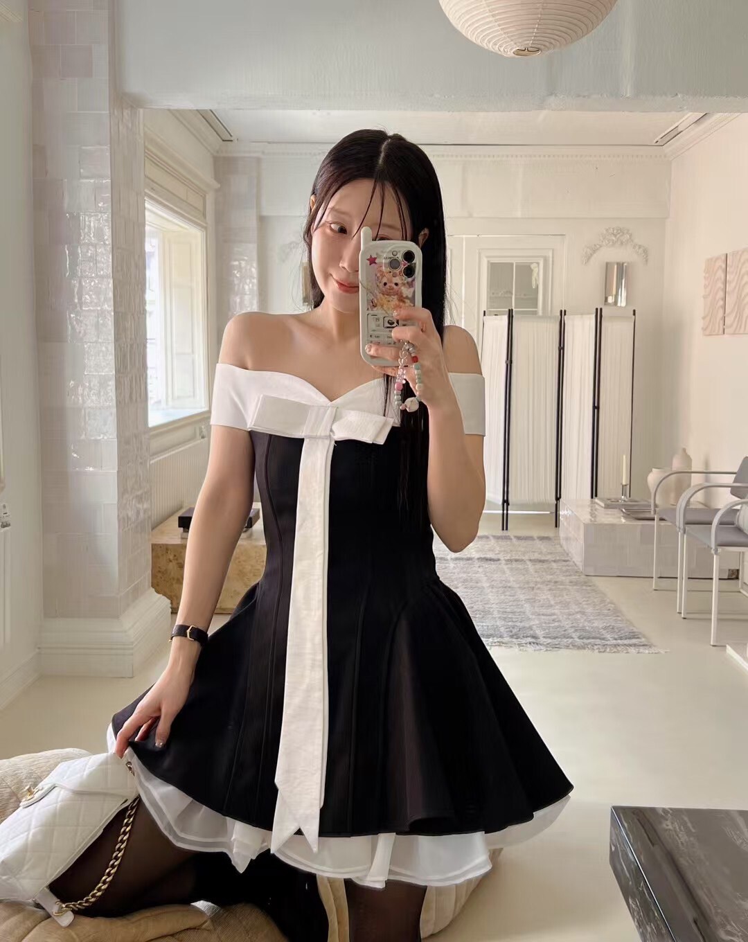 白蝴蝶結一字露肩禮服洋裝