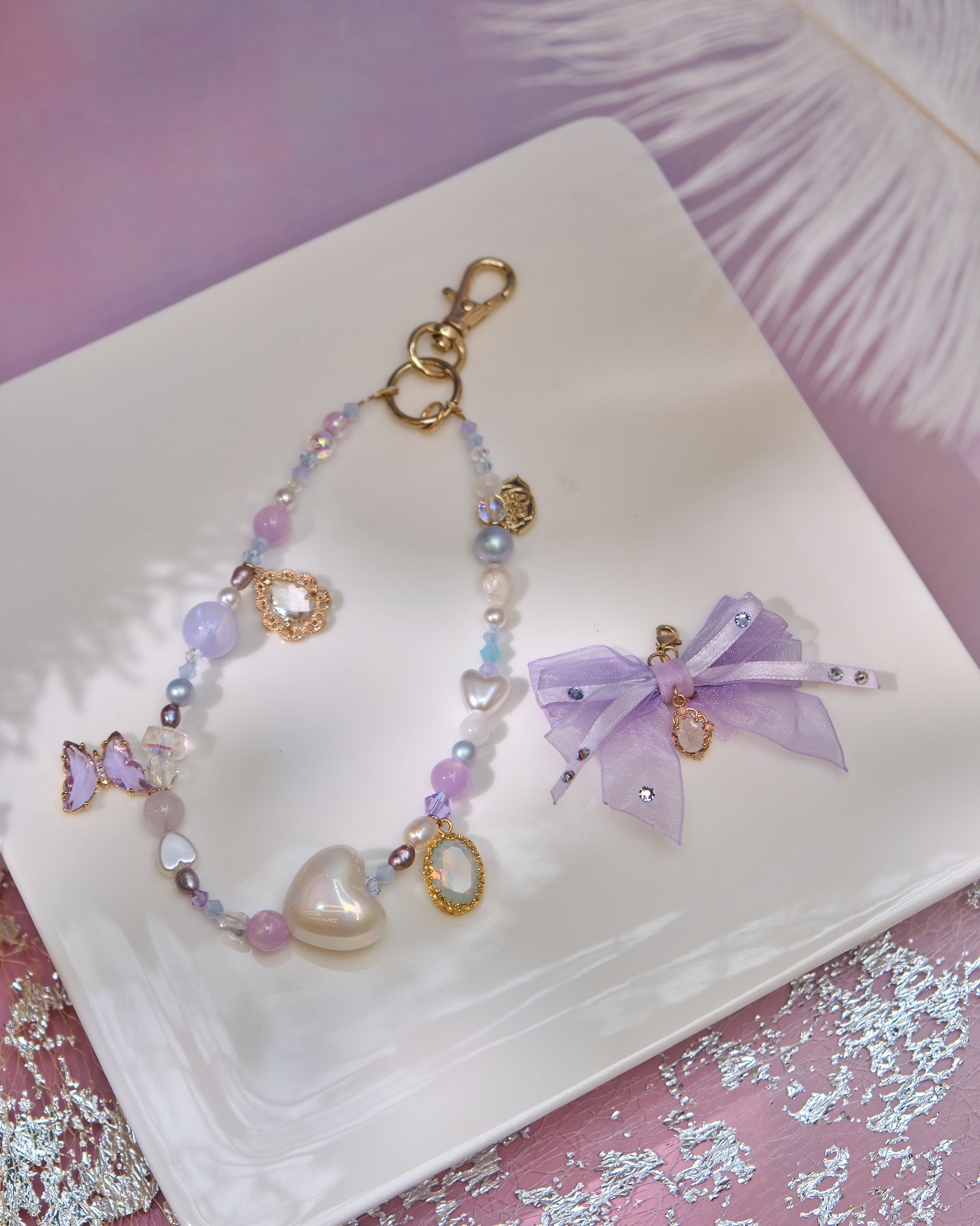 13000 Harajuku Resin Bead Short Phone Strap with Detachable Bow