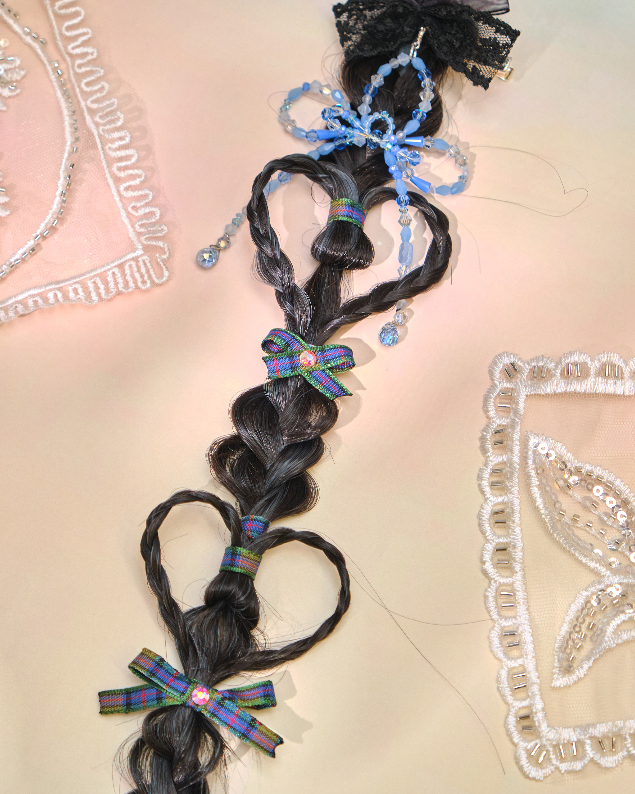 12988 Sweetheart Bow Heart-Ring Faux Braid Bill Clip