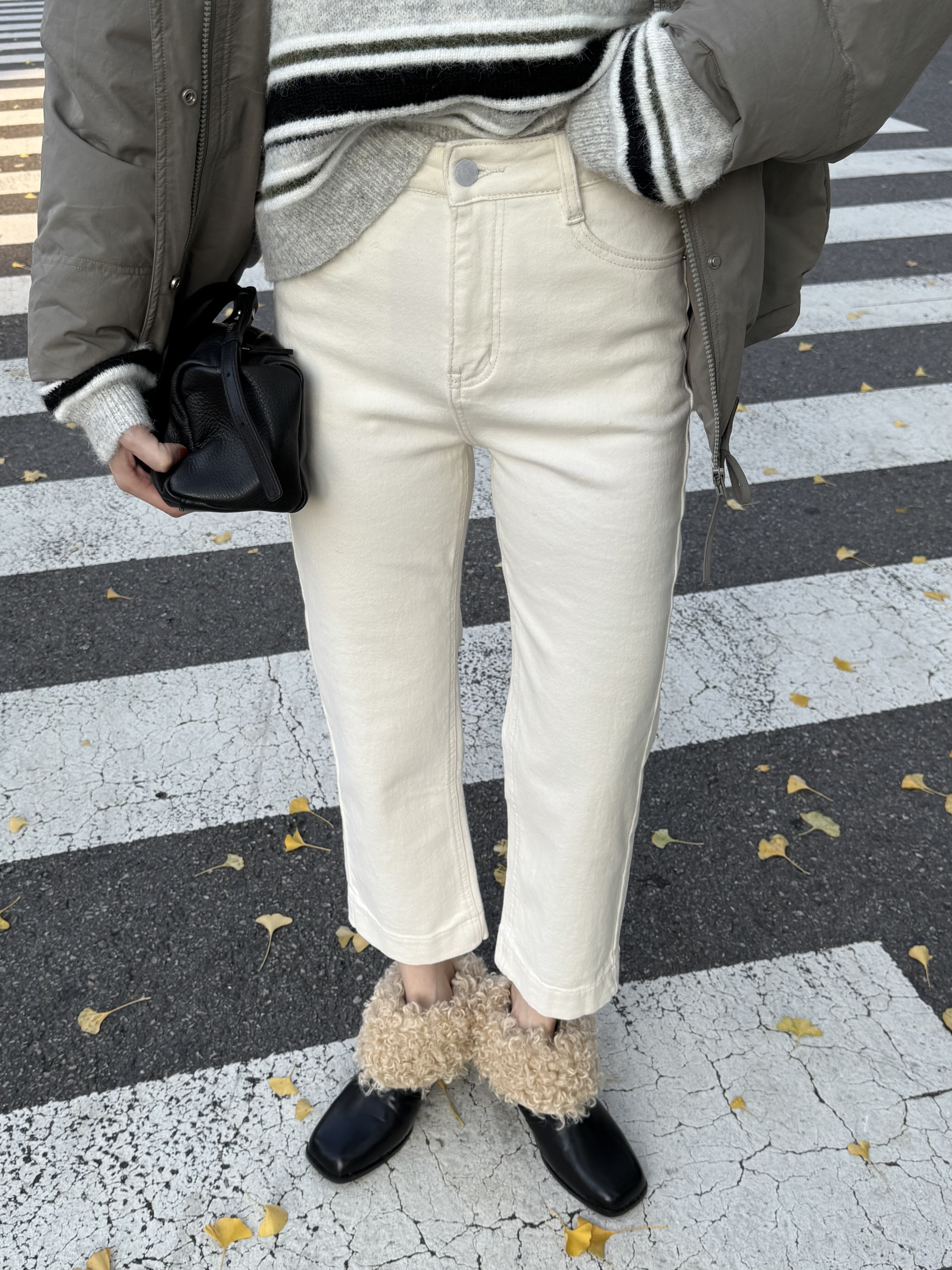 好久沒有微小直筒奶油褲囉/1色3碼