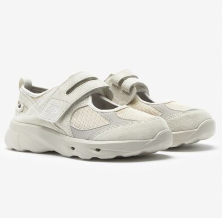 [Instock] New Balance Breeze SD2203IV