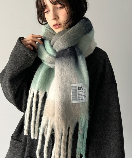 Java / fluffy scarf