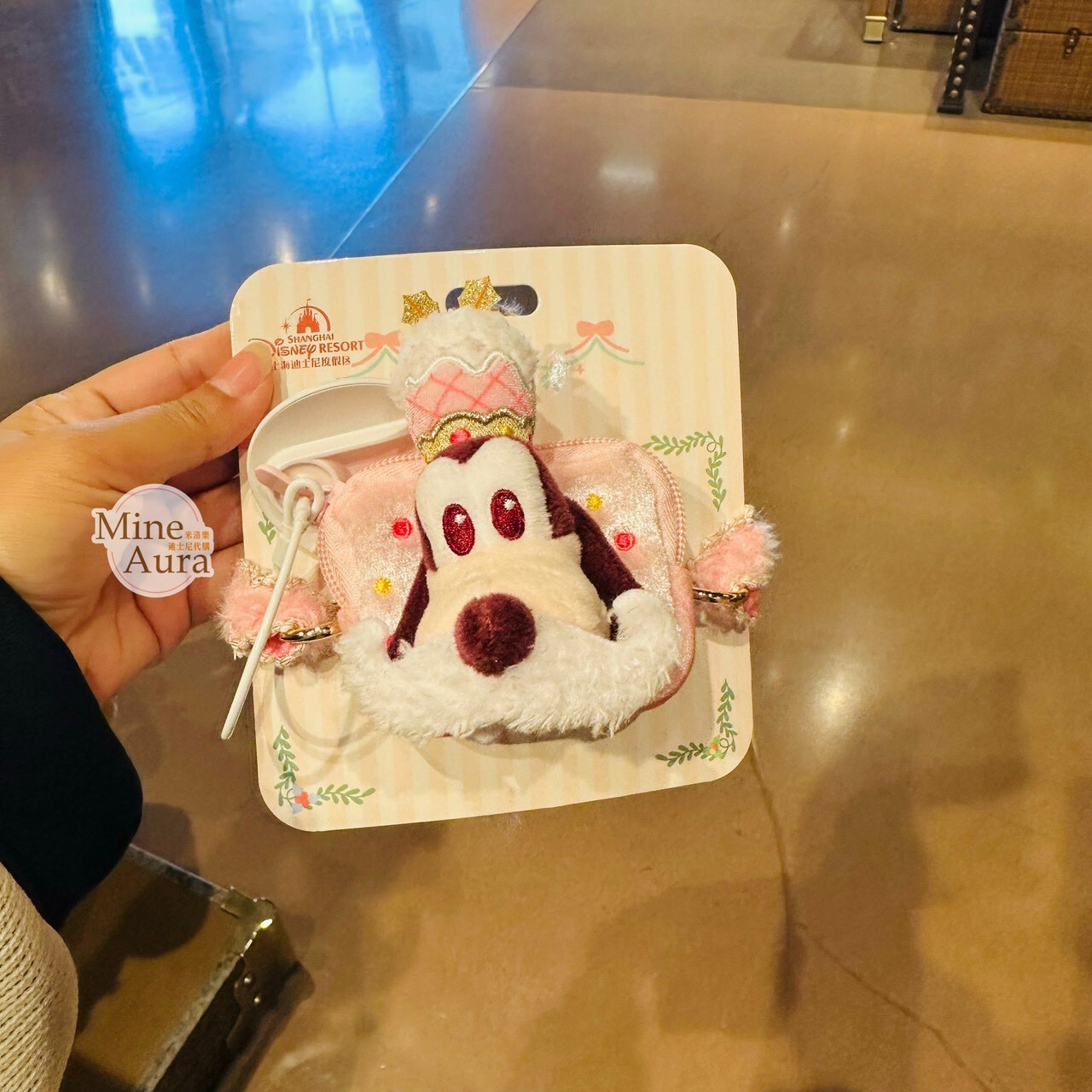 聖誕圓舞曲系列 米奇和朋友們系列 高飛狗 Goofy 絨毛大頭造型 手機背夾 零錢包 -上海迪士尼樂園