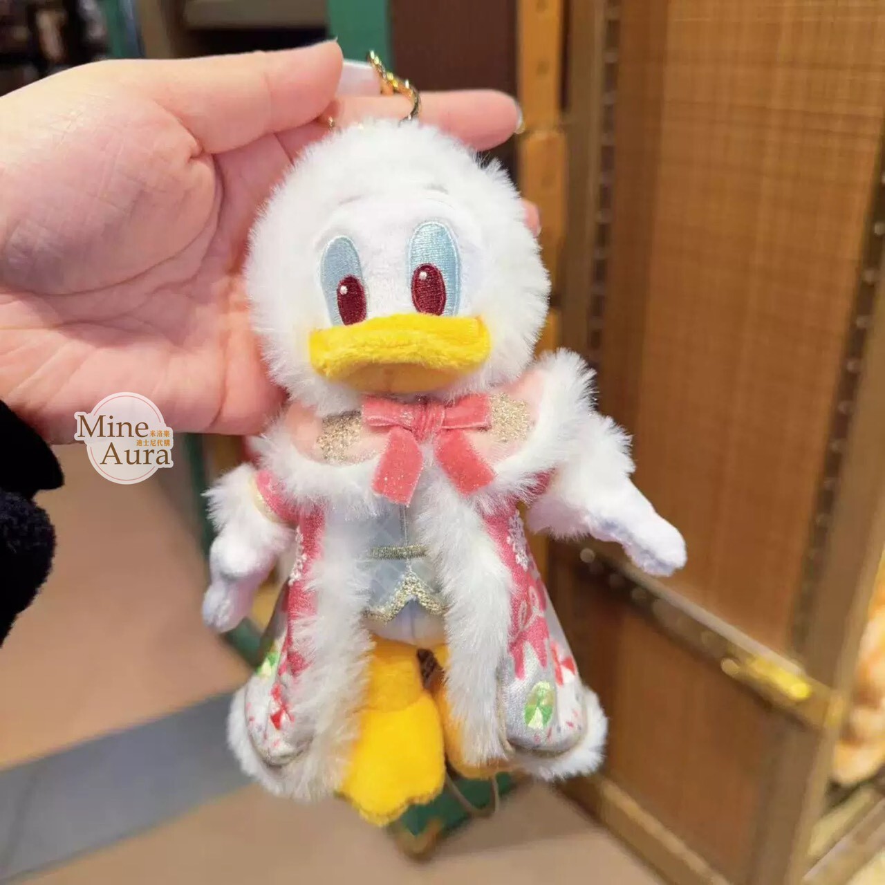 聖誕圓舞曲系列 米奇和朋友們系列 唐老鴨 Donald 黛西 Daisy 絨毛 鑰匙圈 吊飾 -上海迪士尼樂園