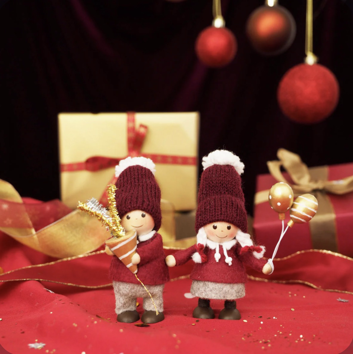 20th Celebration 手拿氣球小女孩