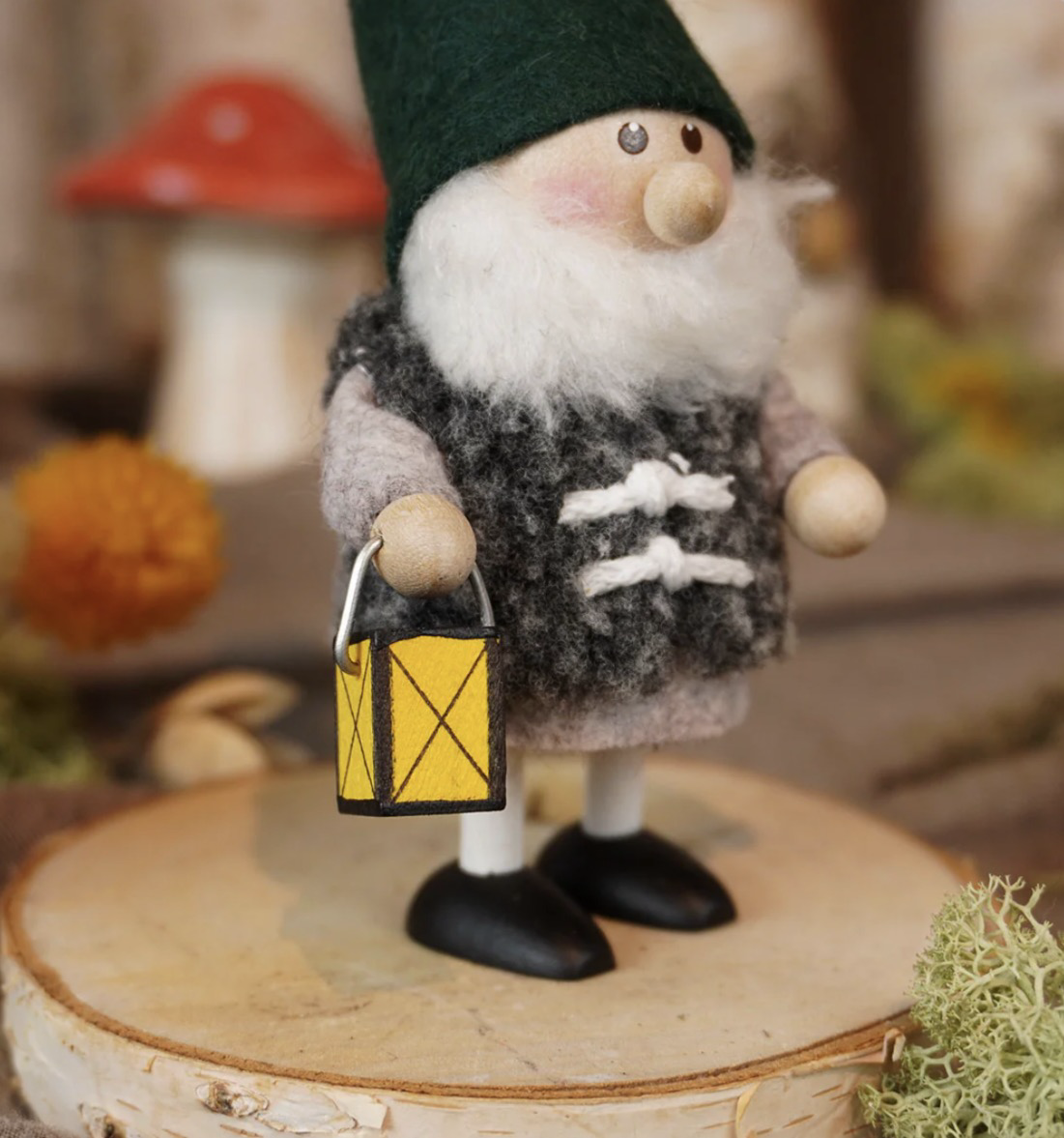 手提燈籠聖誕老人