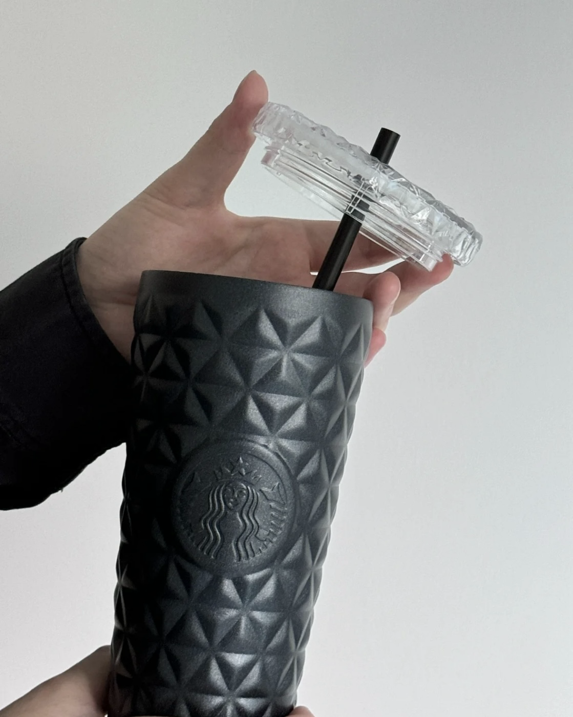 Starbucks 星巴克 菱格紋 不銹鋼吸管杯 591ml 黑色 白色