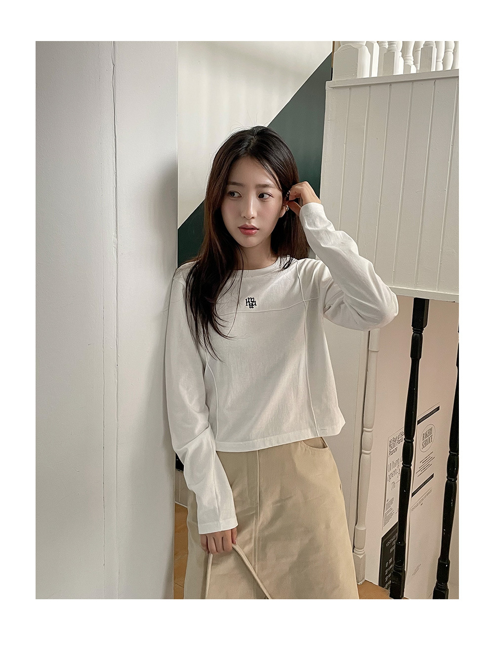 韓國🇰🇷連線 Muah Muah 立體縫線短版長袖T恤 刺繡 短版 打底 內搭 T恤 長袖 3色 (任買兩件711免運)/預購