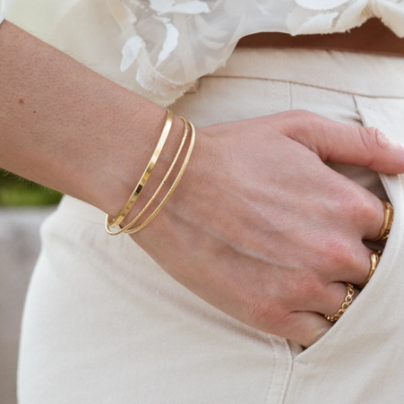 1WK0708-407 WAEKURA Bangle Naia Gold (A-LX-E)