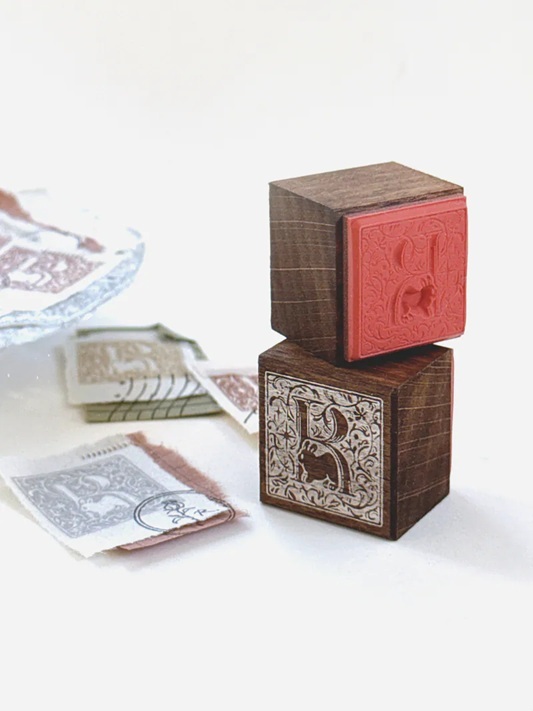 Pei+Pei．小兔的藏書章