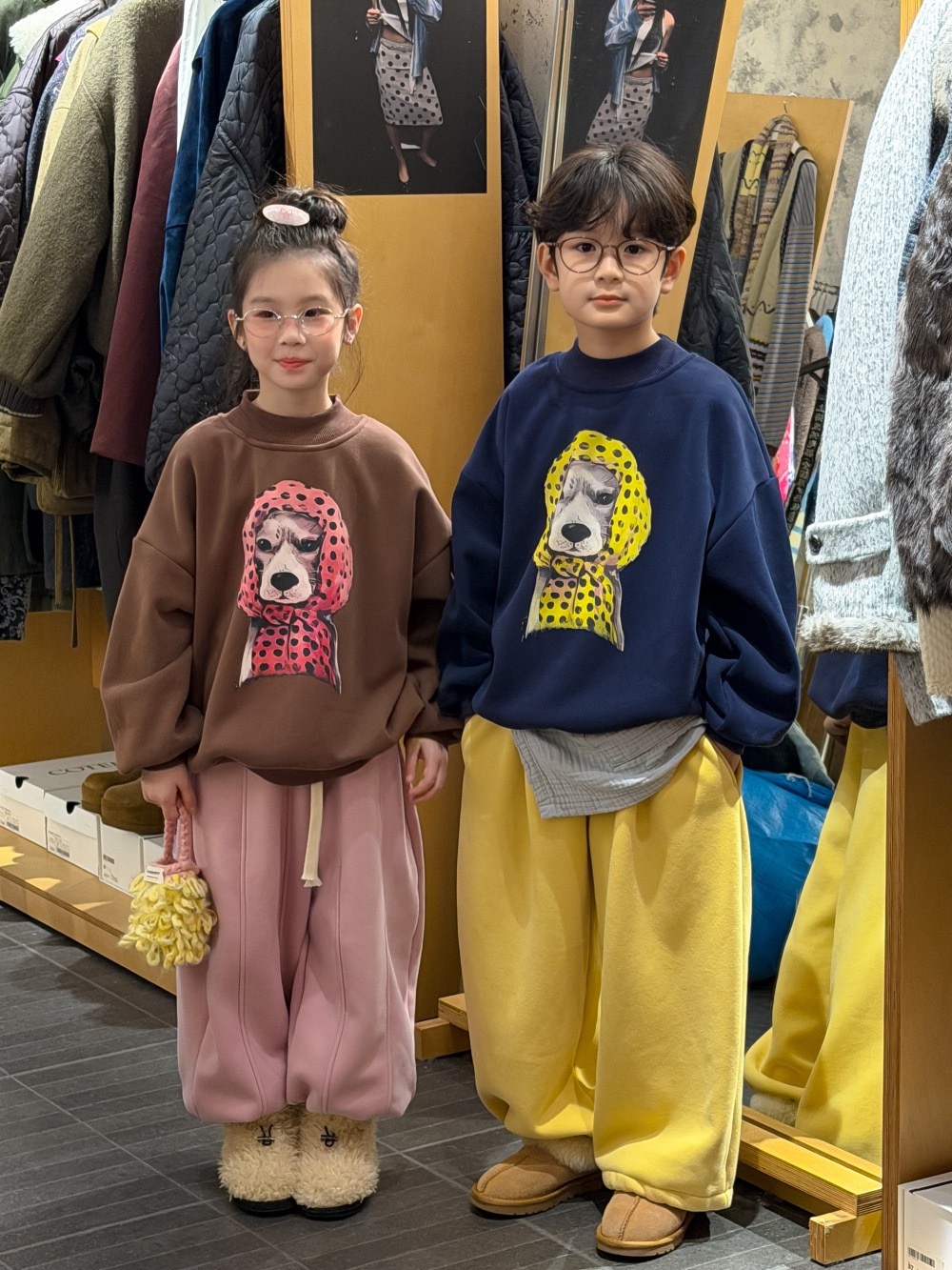 加絨狗狗圓領上衣