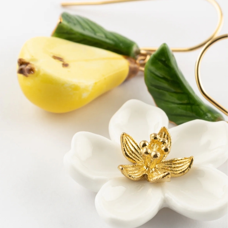 豐收時刻梨與花瓷耳環