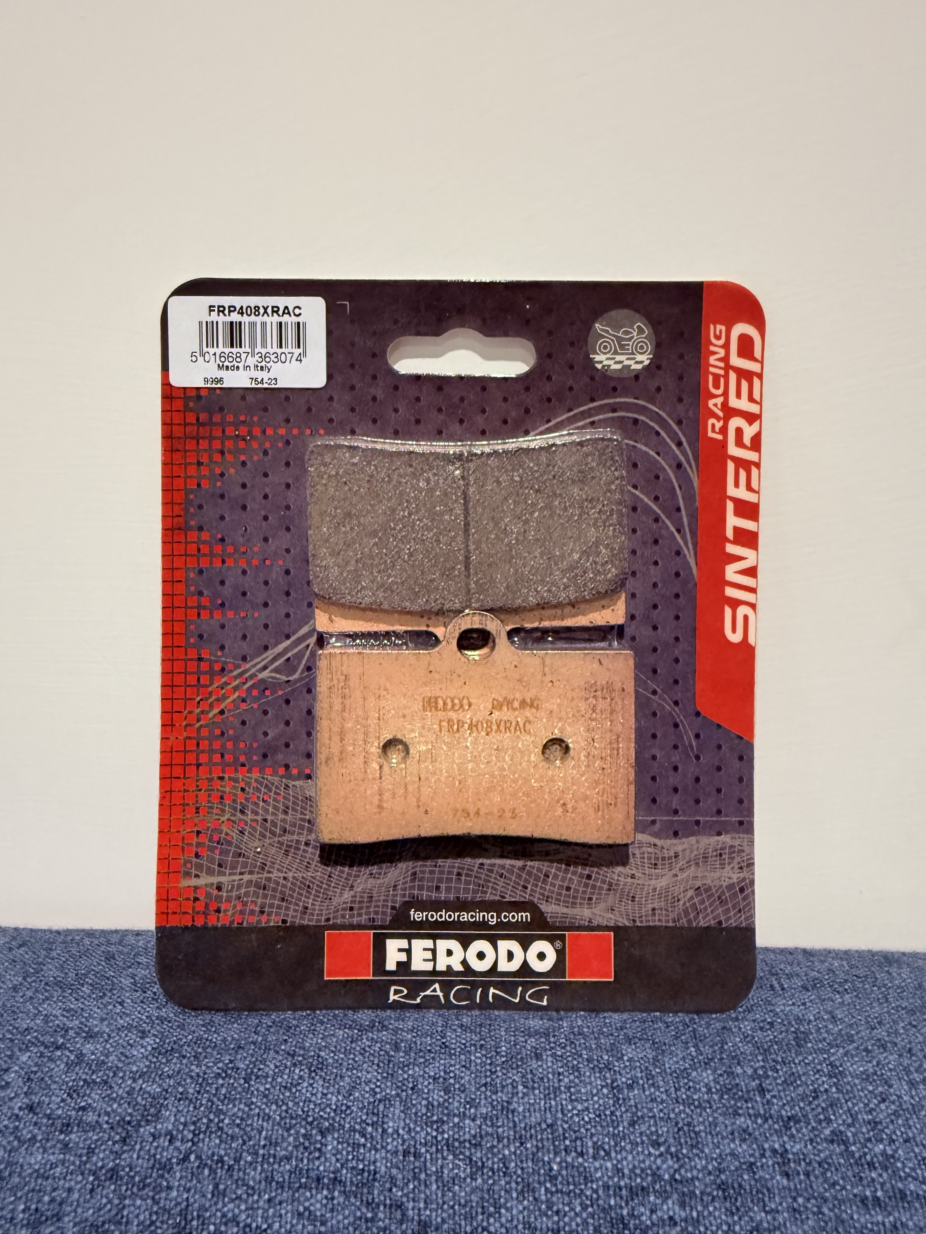 Ferodo Racing  FRP408XRAC : Brembo 基本對四卡鉗 單插銷 機車系列 競技版金屬燒結來令片