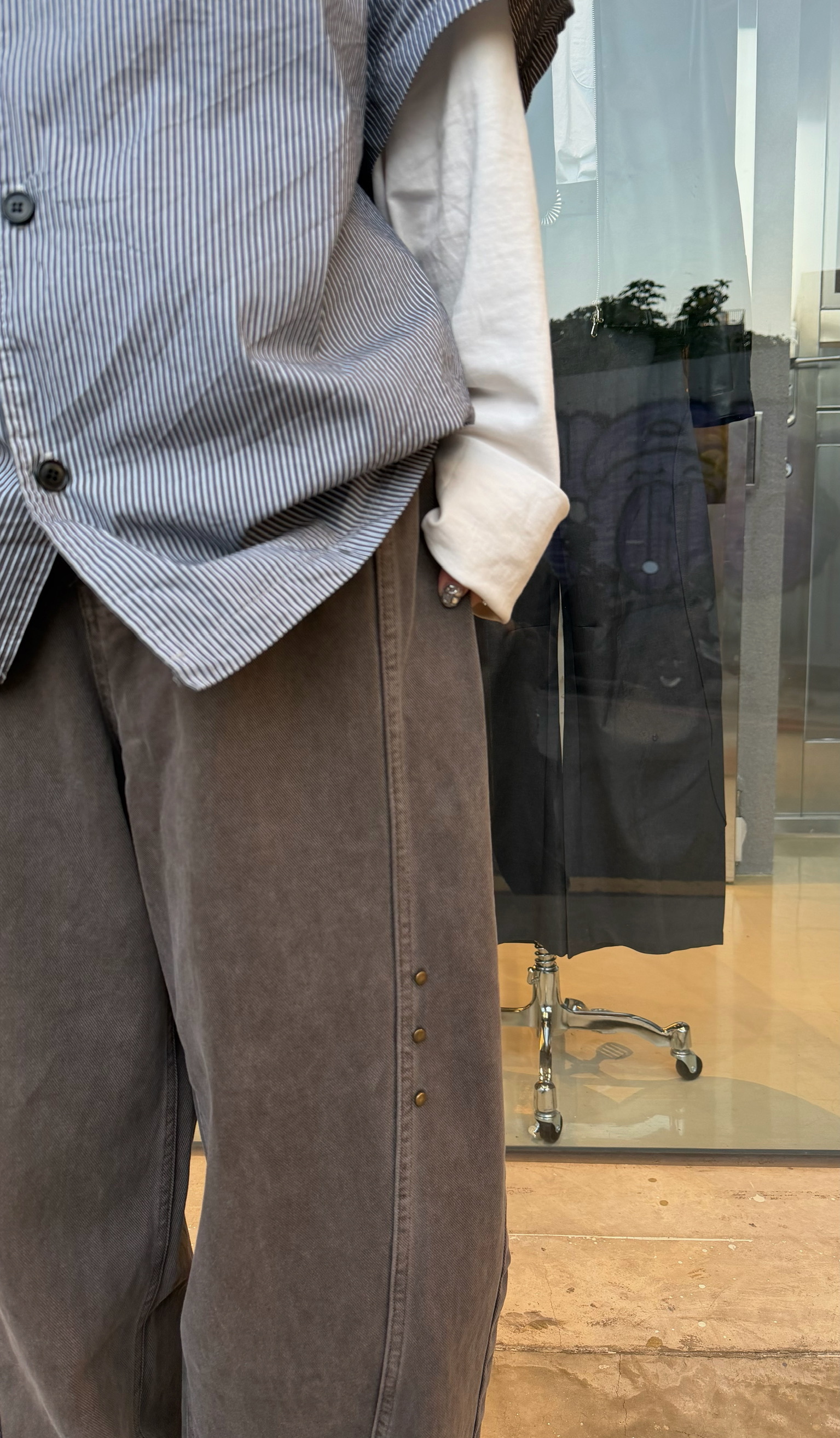 CMF 弧線拼接繭型工作褲