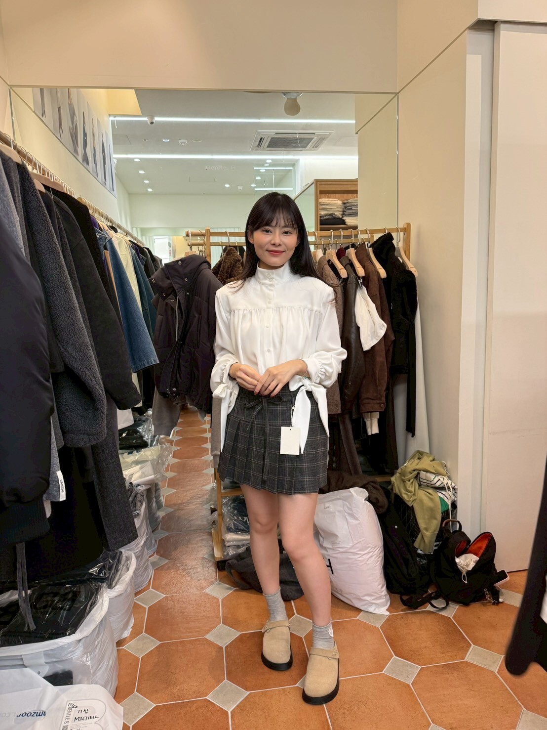 GB5212 抓皺蝴蝶結袖口樽領恤衫