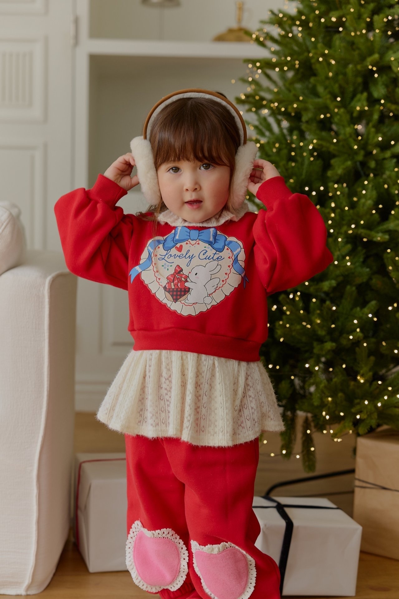 Sera Lace Contrast Sweatshirt