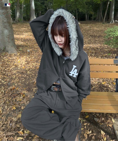 MLB x Sedacle 聯名限定款 毛茸茸 連帽 拉鍊 外套