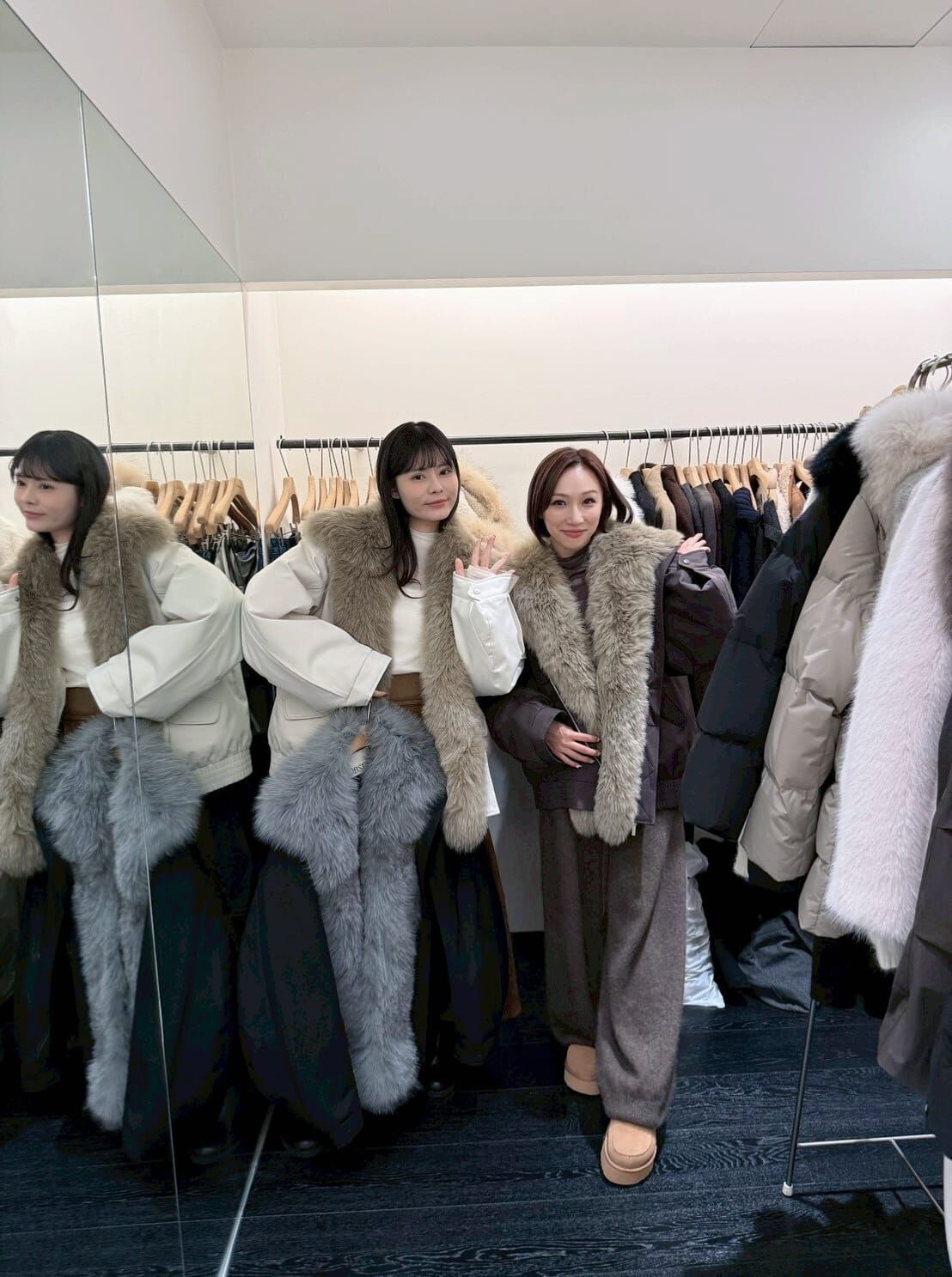 OB5232 狐狸毛邊鵝絨超暖外套