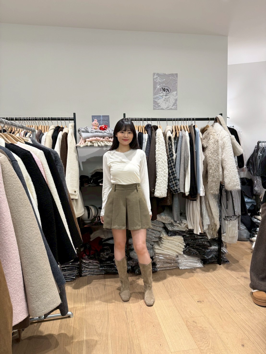 MN5215 氣質壓摺顯長腿短褲