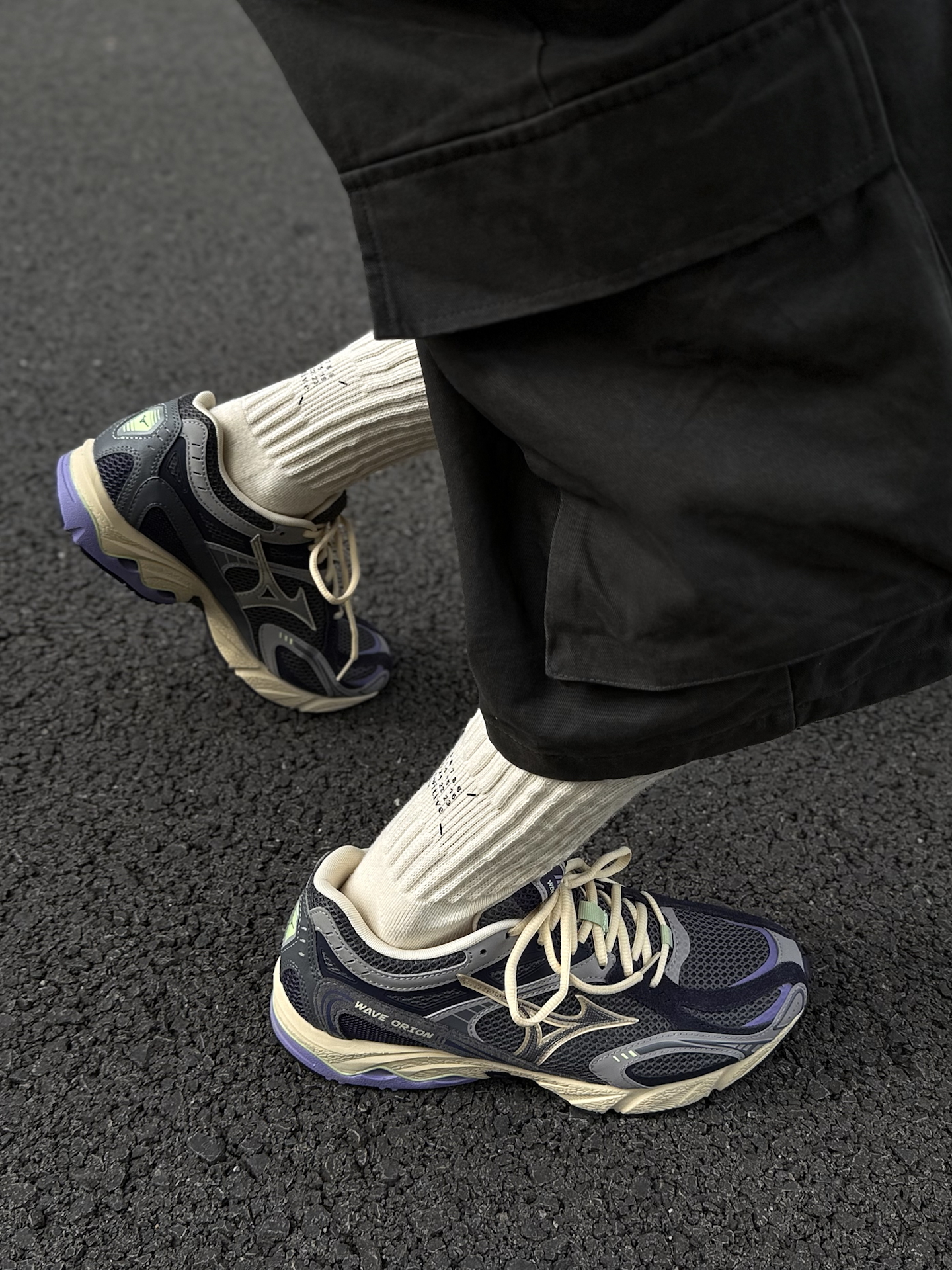 代購-Mizuno Wave Orion 復古機能 厚底跑鞋 男女同款 絕絕紫