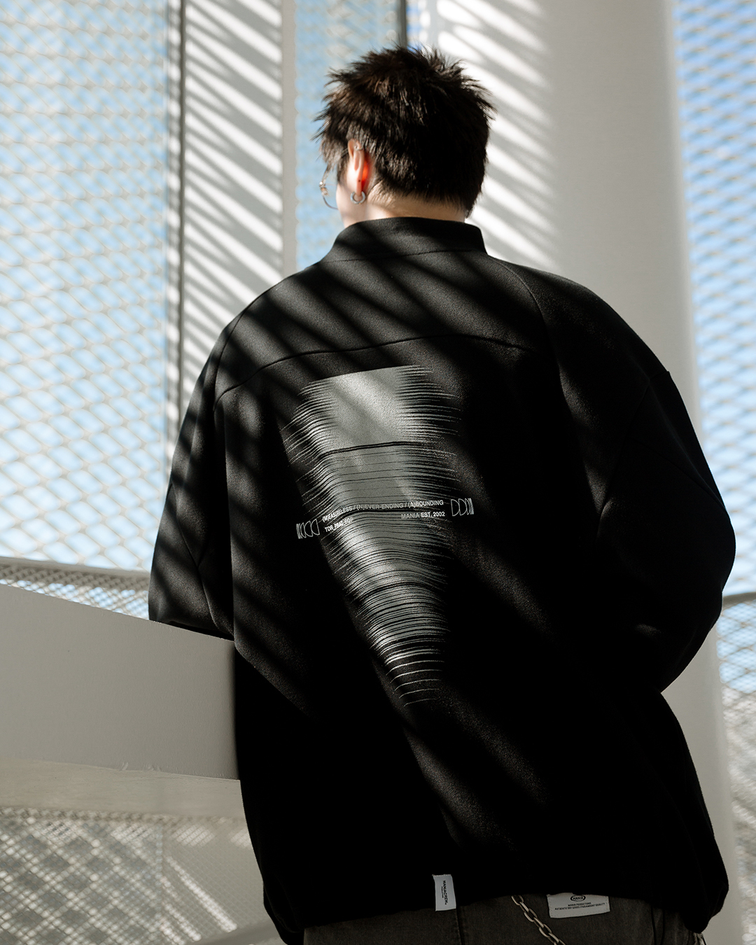 MANIA 立領大學TEE 黑/灰 25 A/W Graphic Smock Sweatshirt