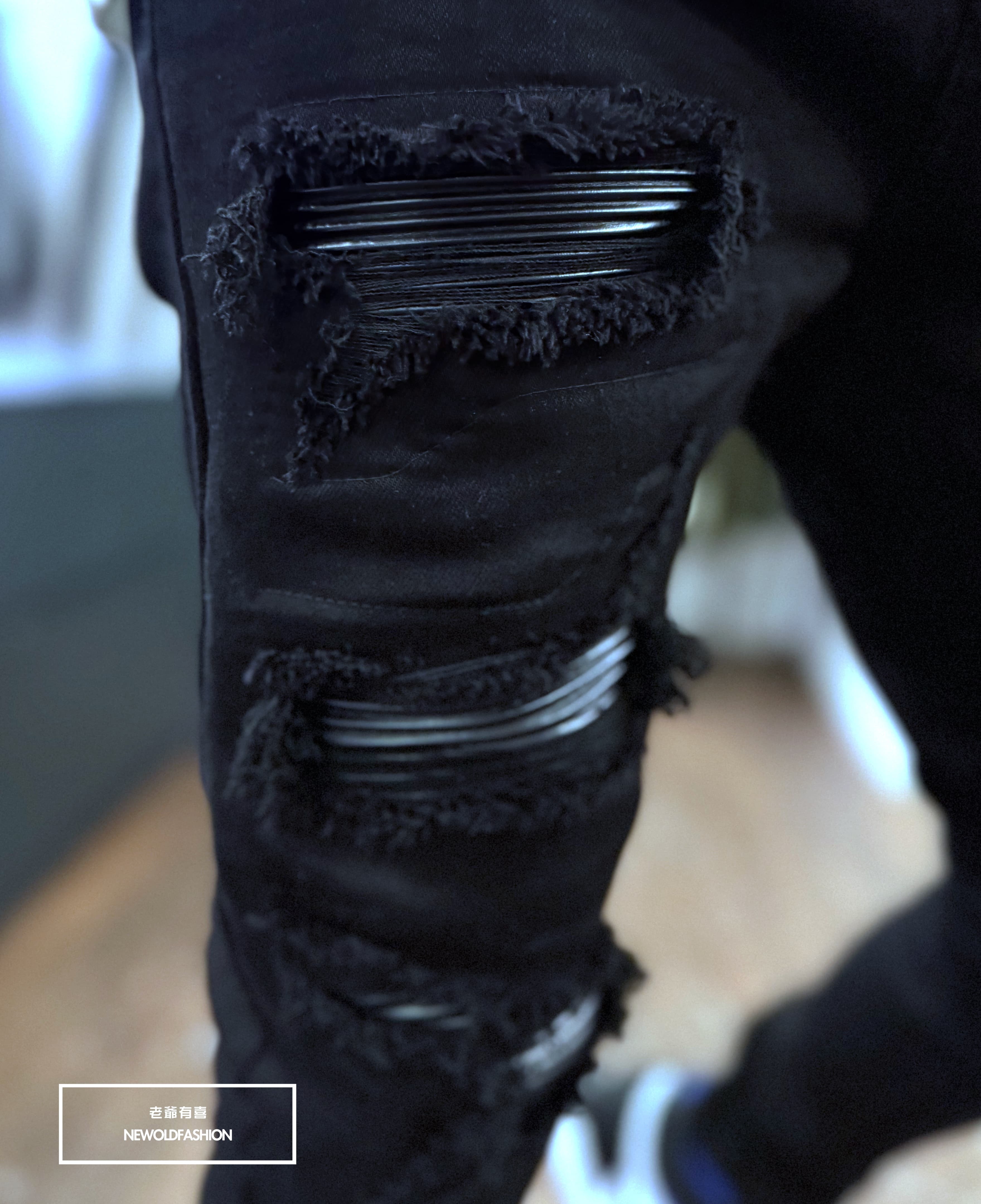 『新品上市』重磅闇黑皮革破壞小直筒(NOF25111120)