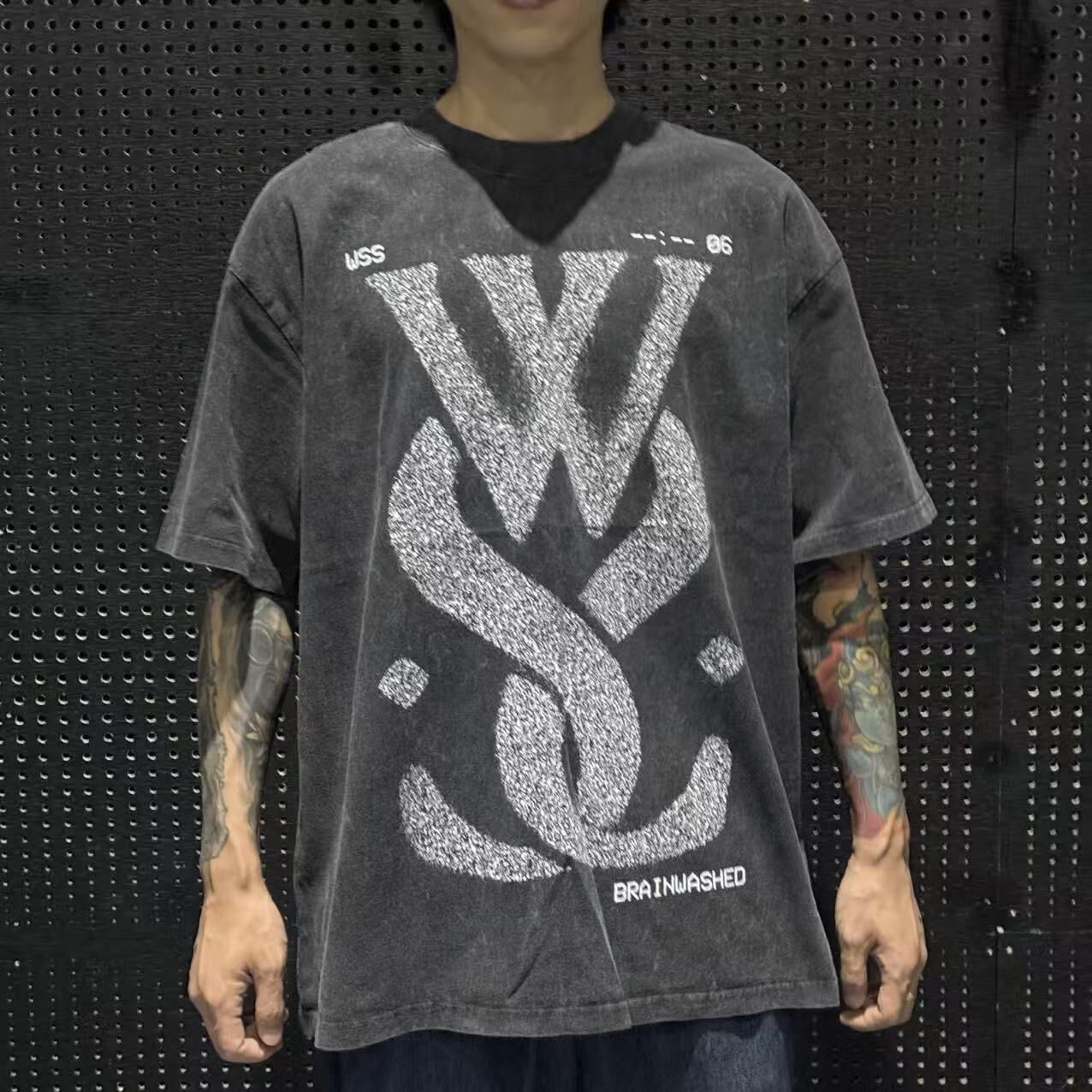 【While She Sleeps】BRAINWASHED RE-ISSUE T-SHIRT OVER SIZED