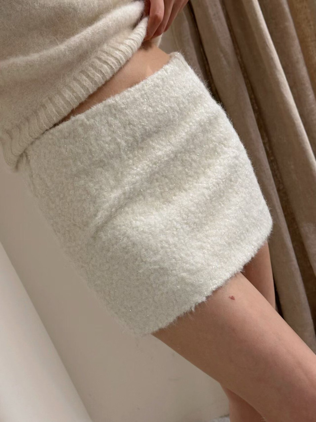 亮粉毛呢迷你短裙