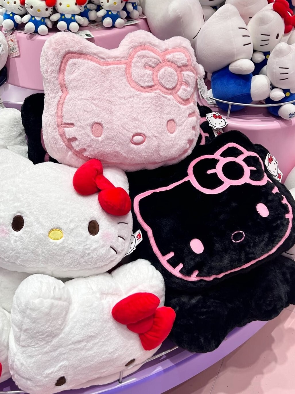 Authentic overseas HEIIO KITTY large body pillow