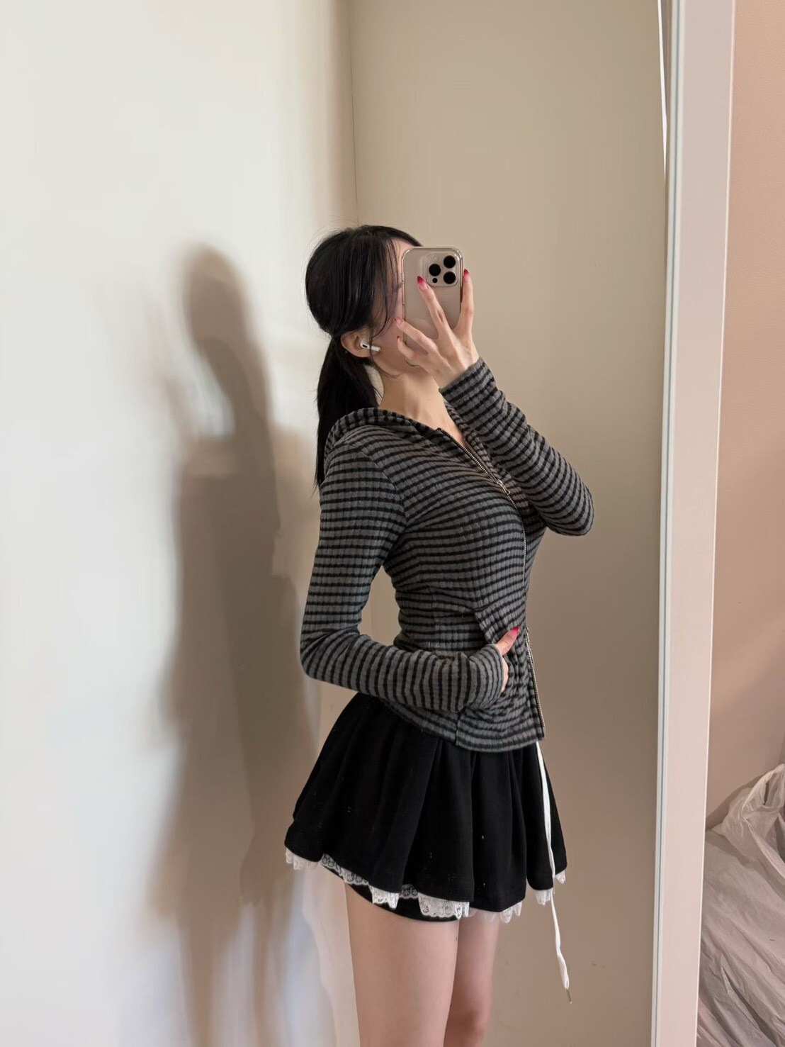 連帽橫條雙開拉鍊上衣