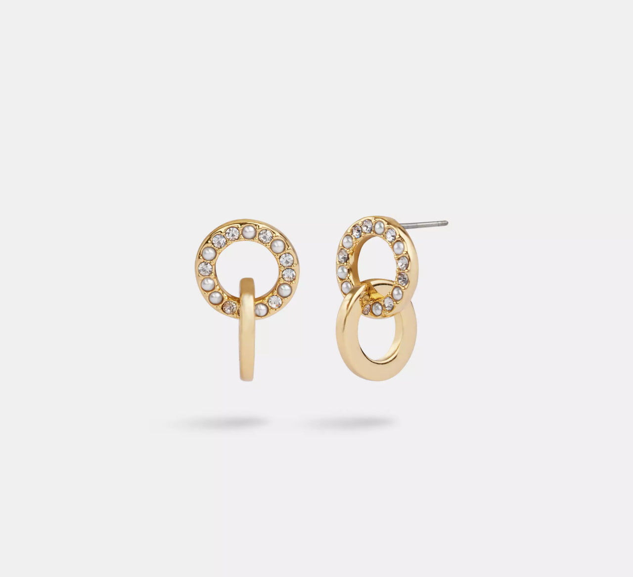 [U] COACH GOLD/PEARL CO231-VP4 INTERLOCKING OPEN CIRCLE PEARL HUGGIE EARRINGS, 889295566435 (UCO203)