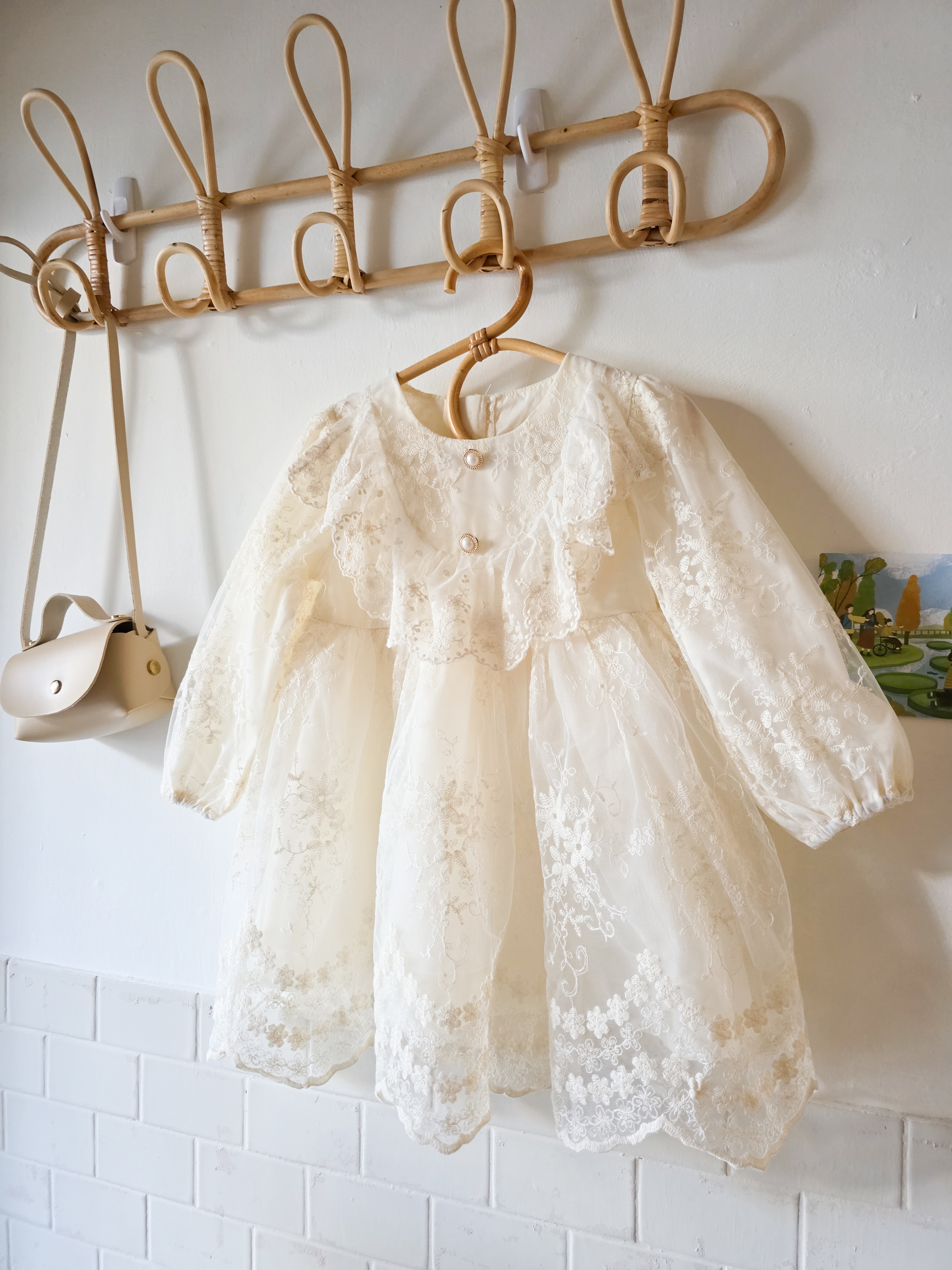 奶霜蕾絲花語 長袖洋裝/ 連身裙