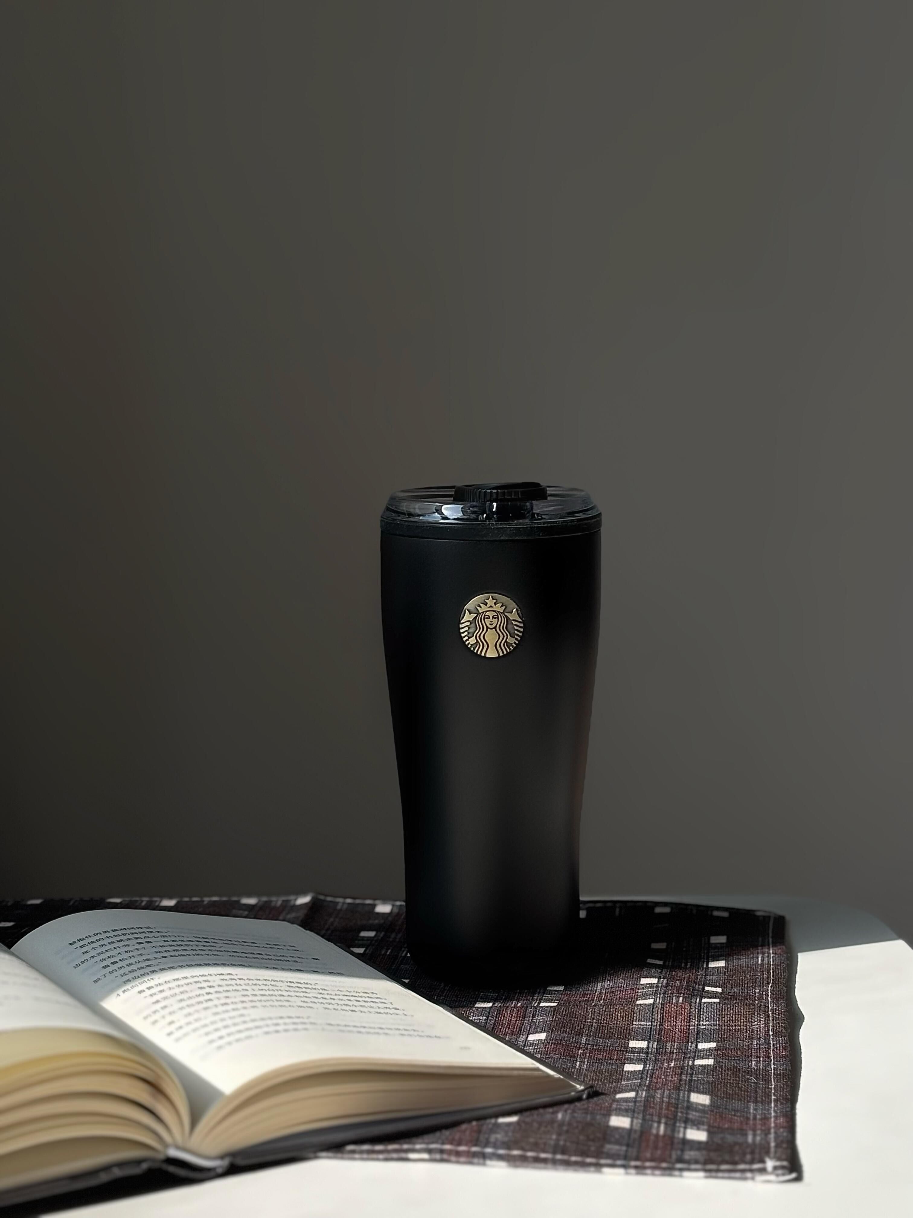 代購-<1000元左右交換禮物>Starbucks星巴克 鎏金系列 不鏽鋼保溫杯 立體燙金logo 黑色 620ml