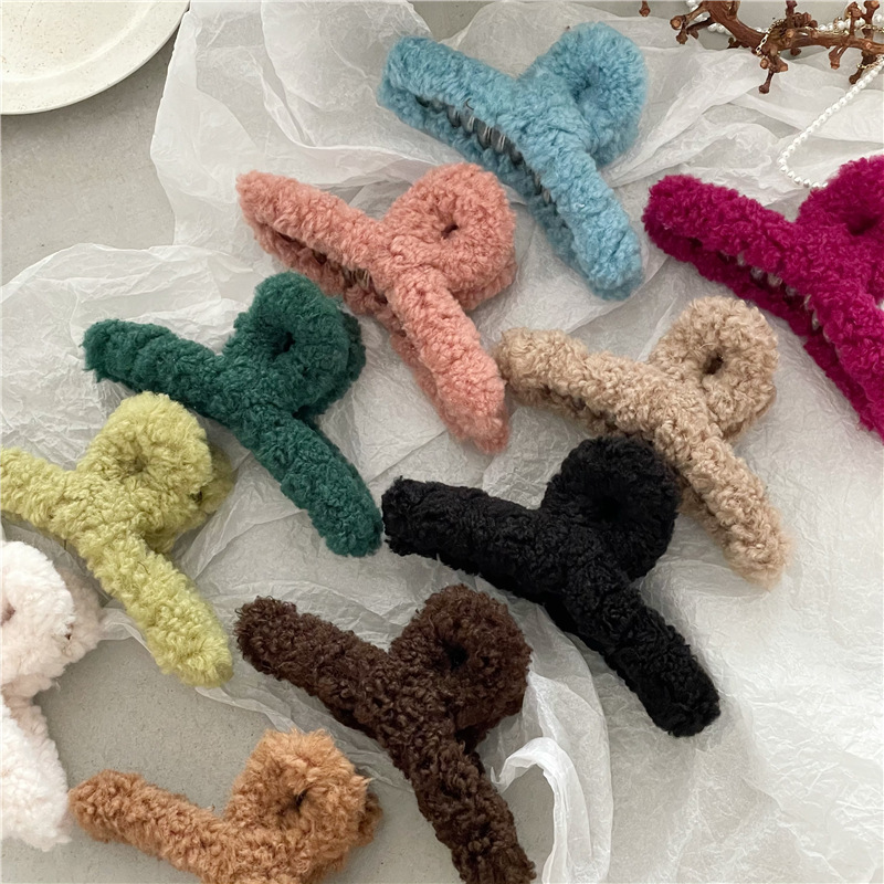 《6399》秋冬羊羔毛絨鯊魚髮夾