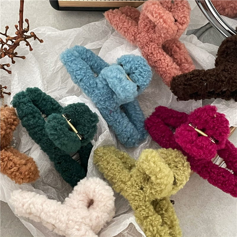 《6399》秋冬羊羔毛絨鯊魚髮夾