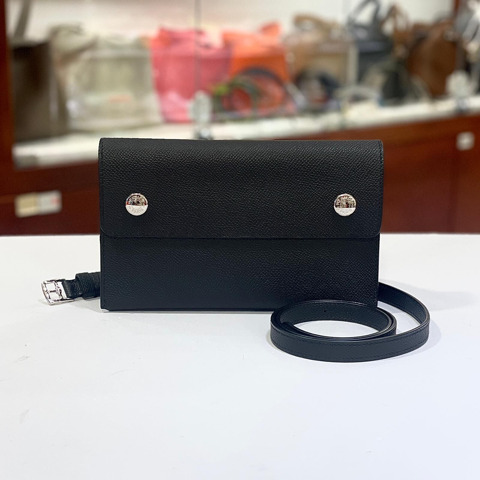 K刻!全新HERMES SNAP WALLET 黑色銀扣 EPSOM皮 NOIR/PHW #男女同款 #兩年免費保養 #BRAND NEW#香榭站正品