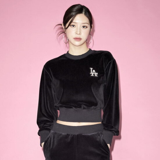 MLB 天鹅绒短款衛衣（K11 MLB265）