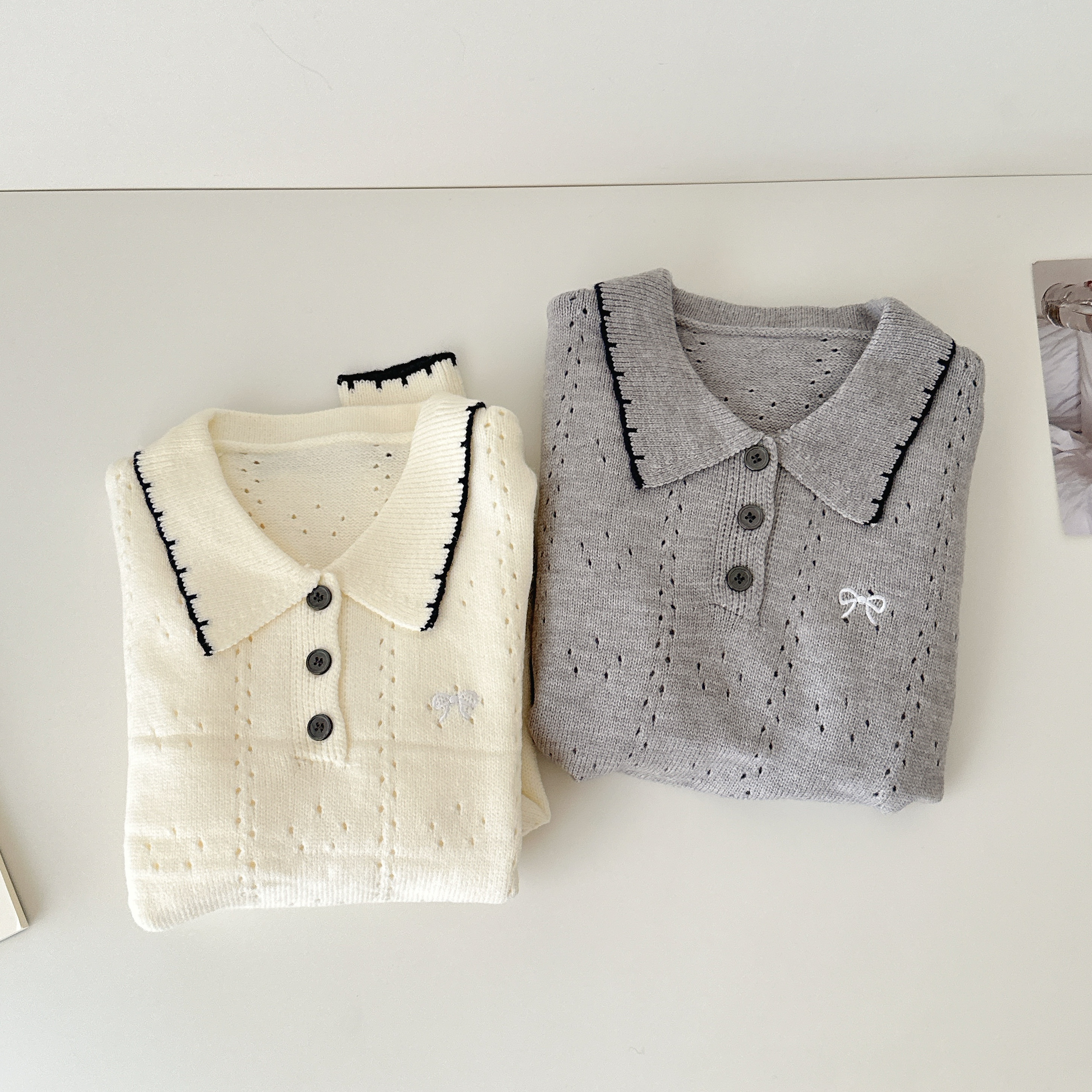 現貨🚚韓系休閒滾邊蝴蝶刺繡polo針織上衣💕共2色