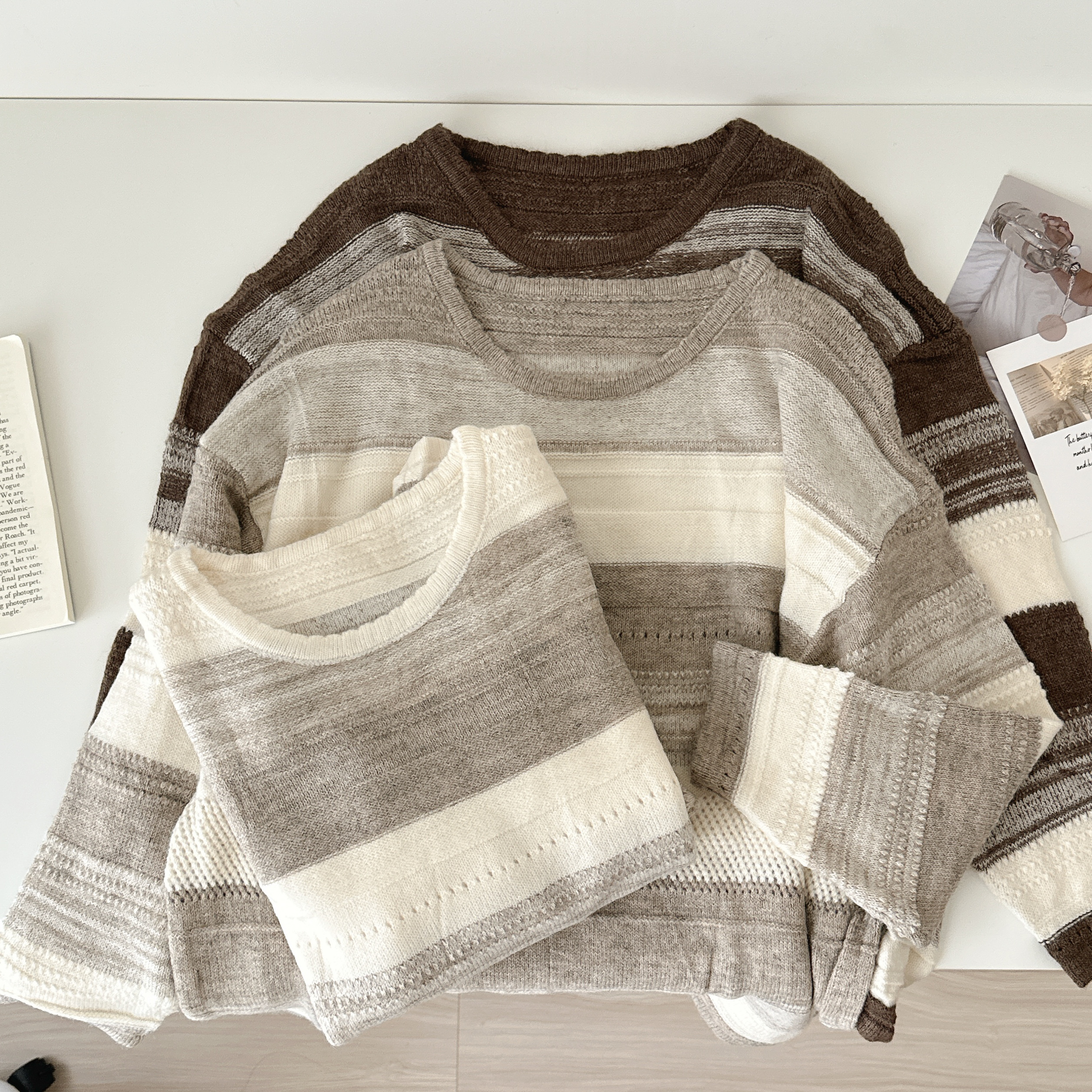 現貨🚚時髦女孩必收！特調漸層拿鐵色條紋針織上衣💕共3色