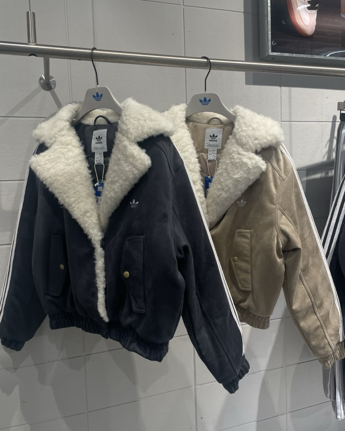 ADIDAS ORIGINALS 翻領 鈕扣 復古 鋪棉 保暖 外套 夾克 共兩色 女款