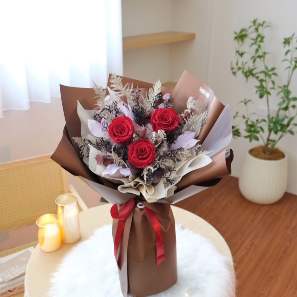 頂級厄瓜多紅玫瑰永生花花束 / 3朵咖啡紅包裝