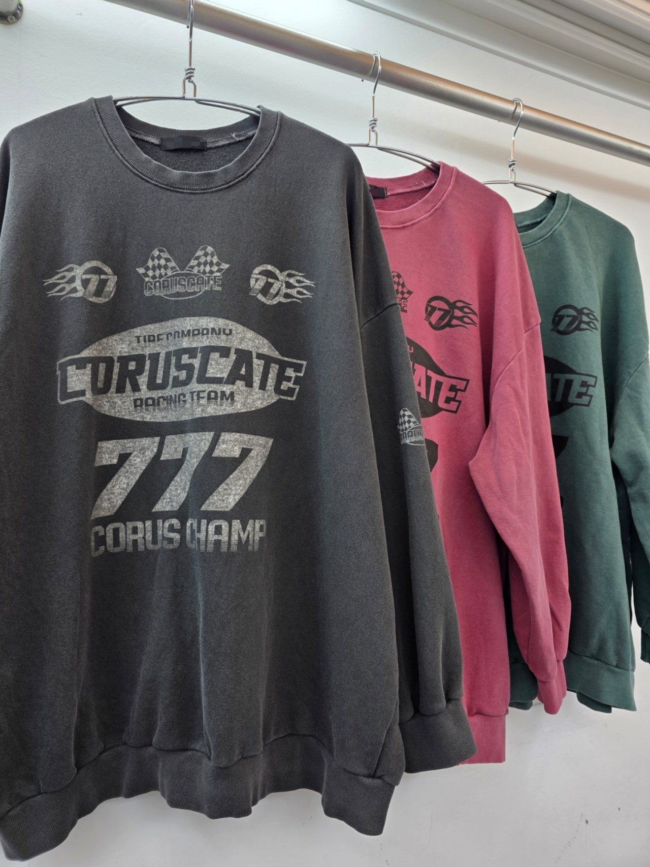 OverSize洗水英文字圖案衛衣 T5844