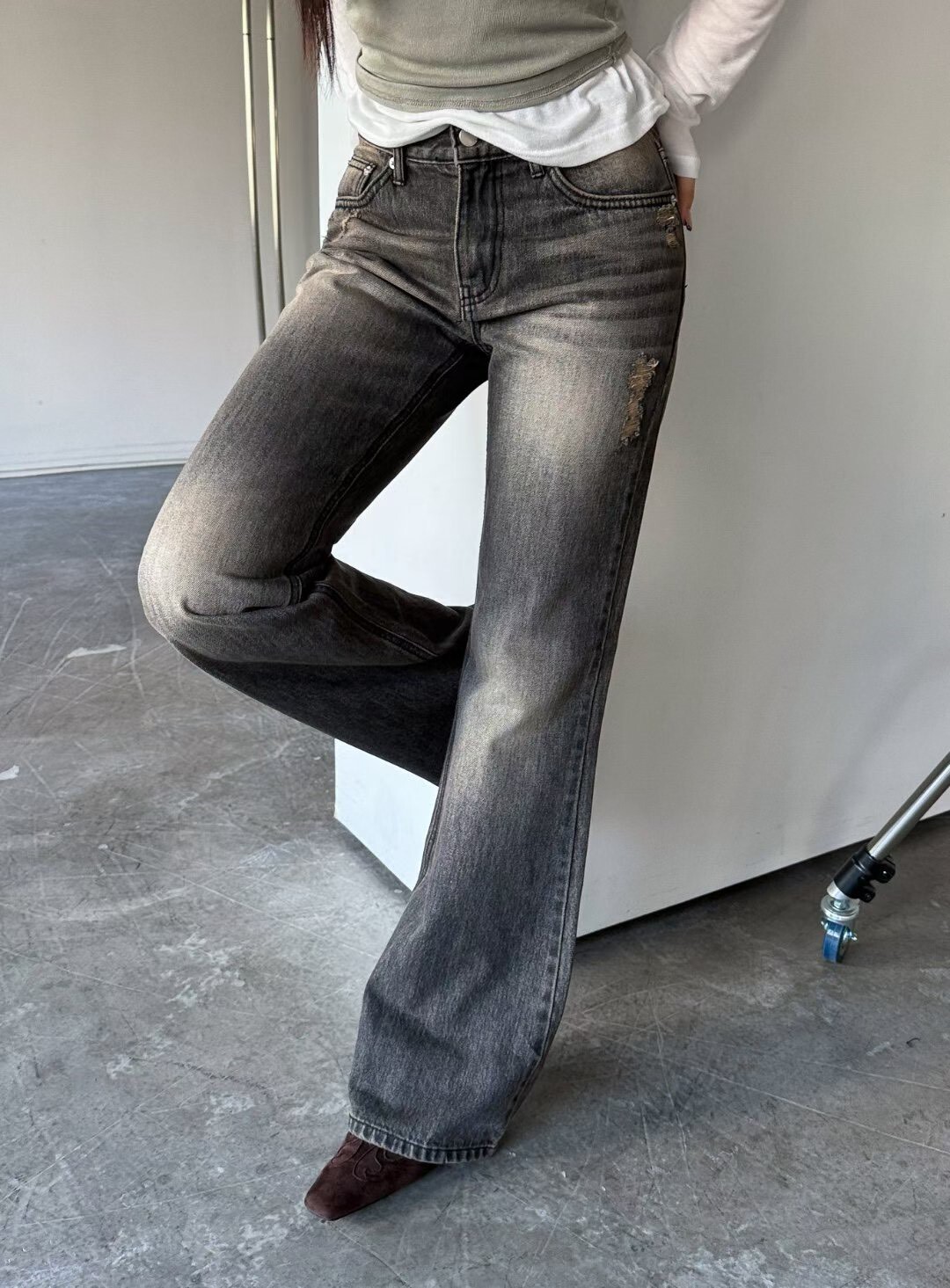 54014 爪抓刷色牛仔長褲