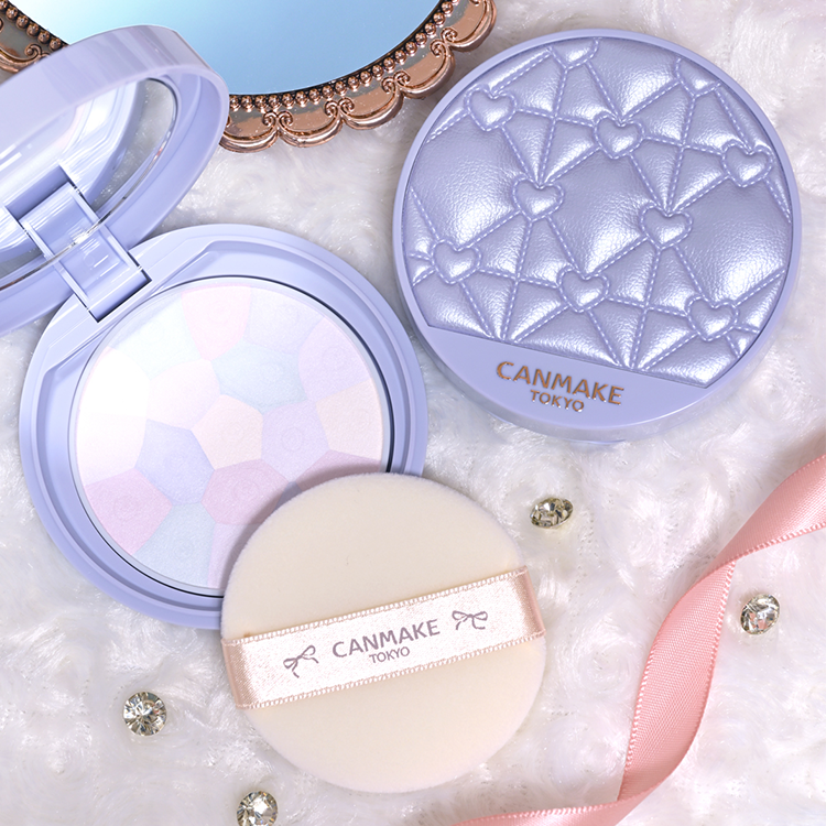 Illuminating Finish Powder ~Abloom~ 01 (Quilted Compact) 閃亮透白修飾粉餅 潤色版 01 限量粉藍愛心包裝