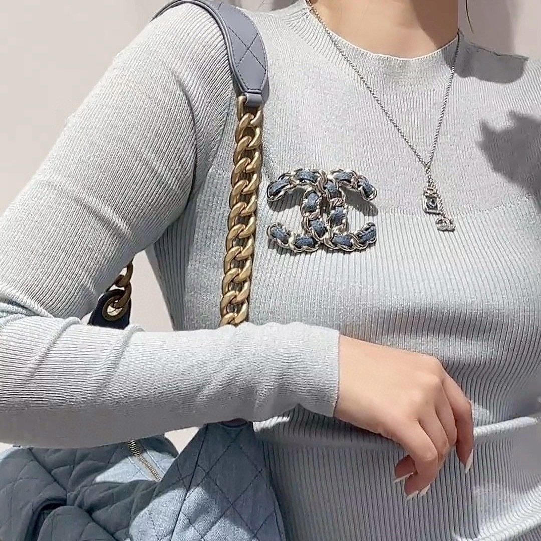 18k”香奶奶25p牛仔藍織金鍊”雙c高奢定製胸針