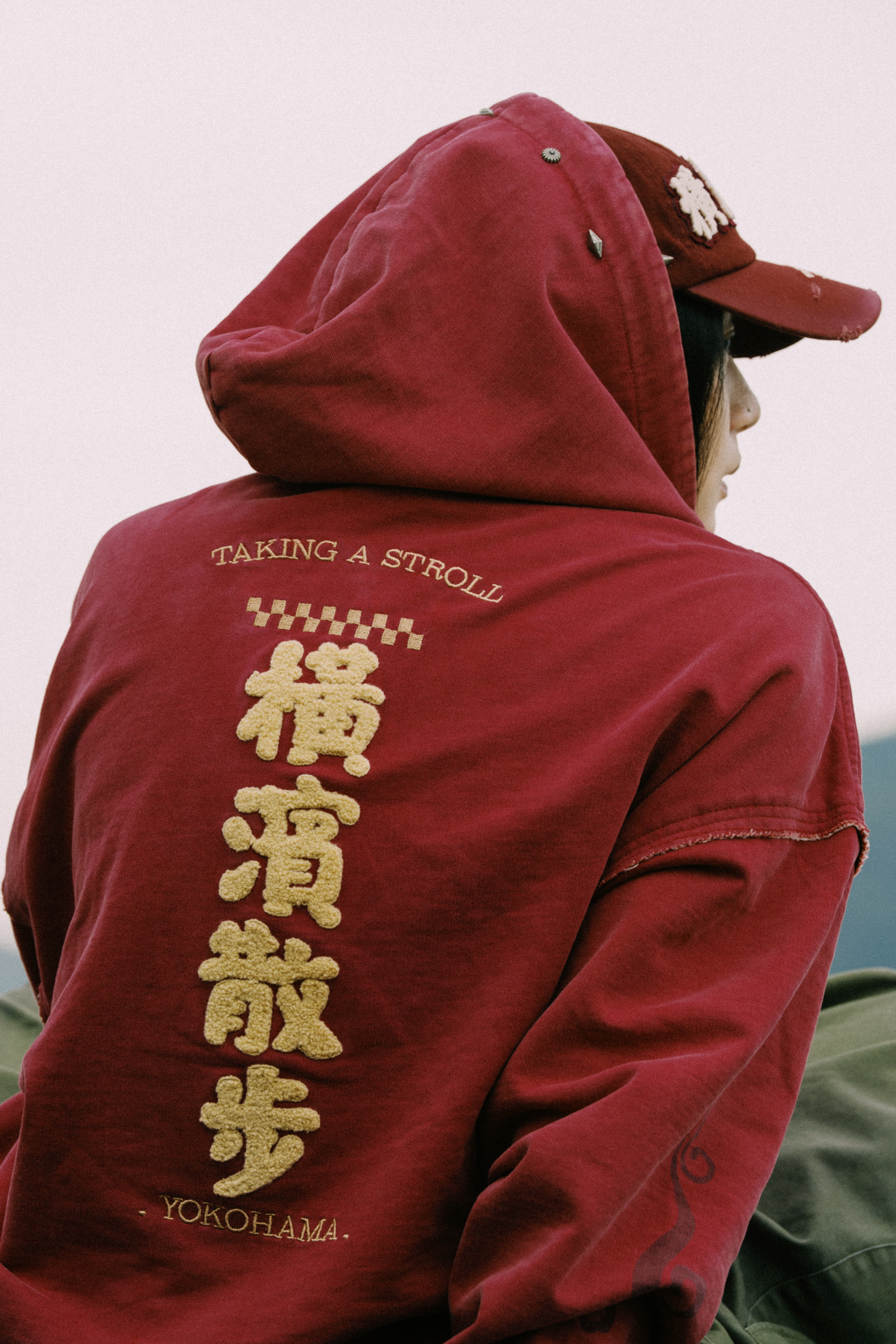 Taking a stroll in Yokohama Washed Hoodies｜Red｜Hong Kong Original Design