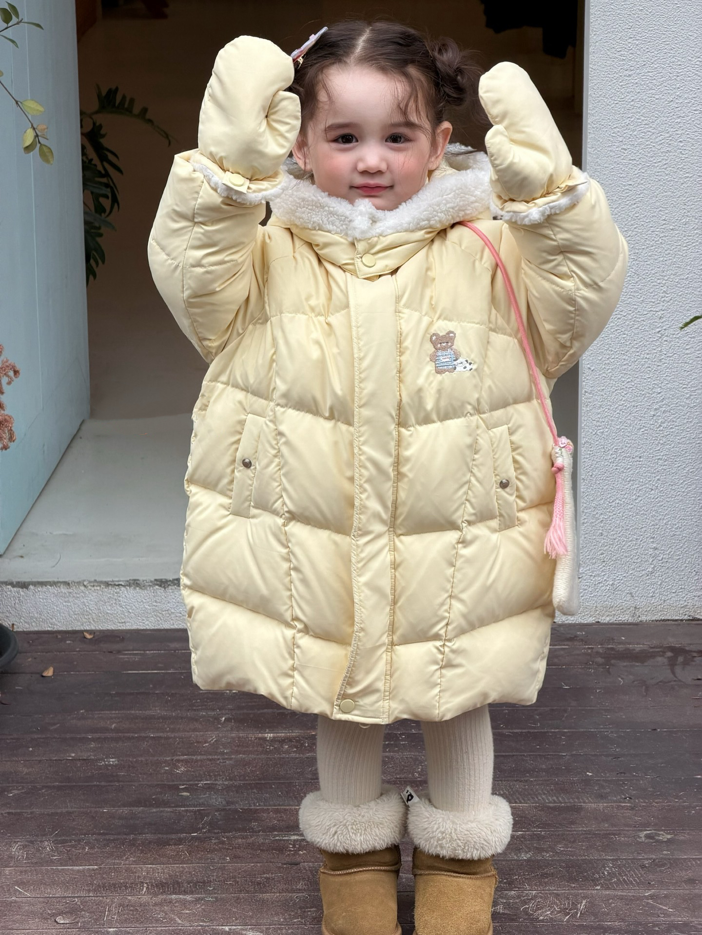 BYB11OW224YW  天使黃熊熊長羽絨連手套