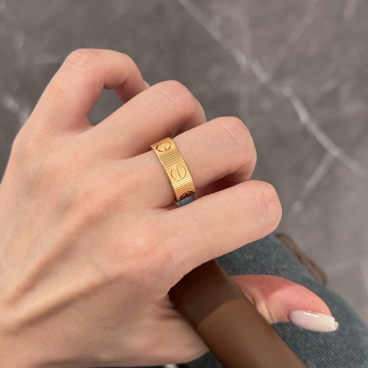 【光面款】18k”ct LOVE Unlimited”25螺釘刻紋結構高奢定製戒